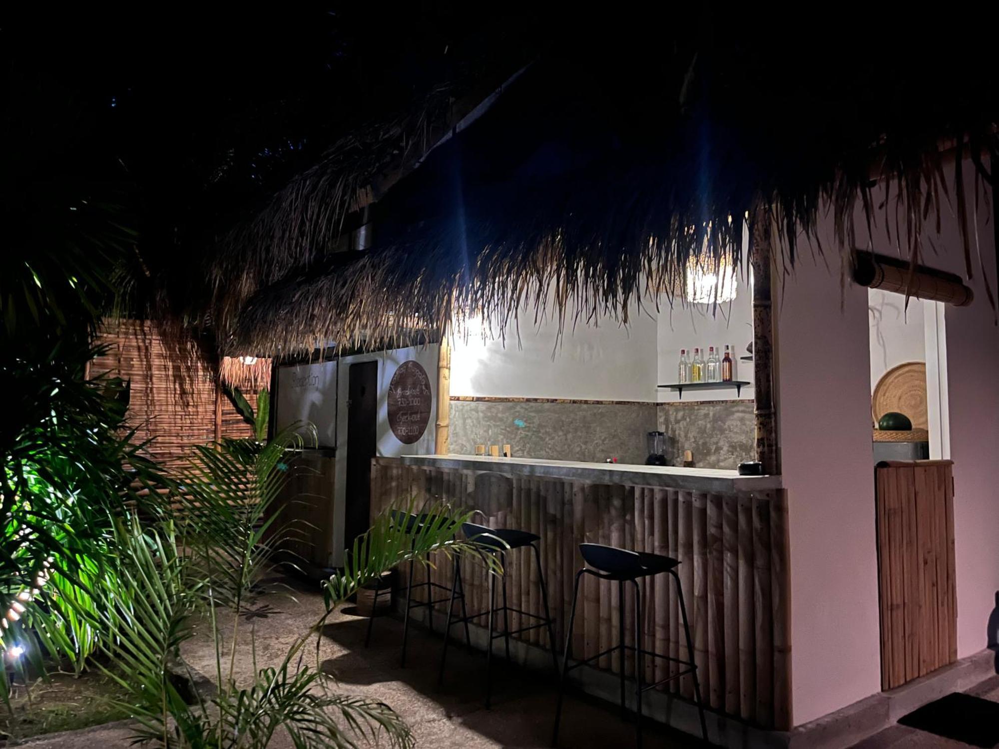Moonbag Bungalows غيلي آير المظهر الخارجي الصورة